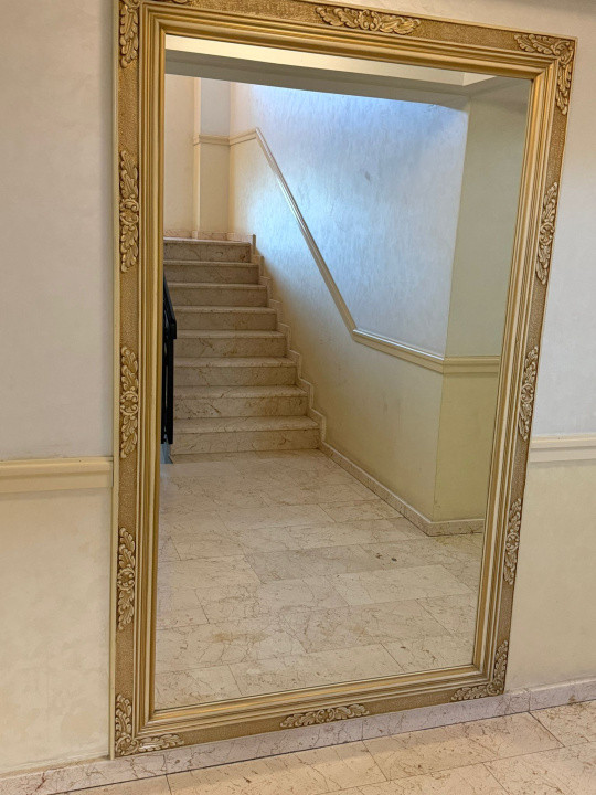 Apartament o Camera-Bucium 