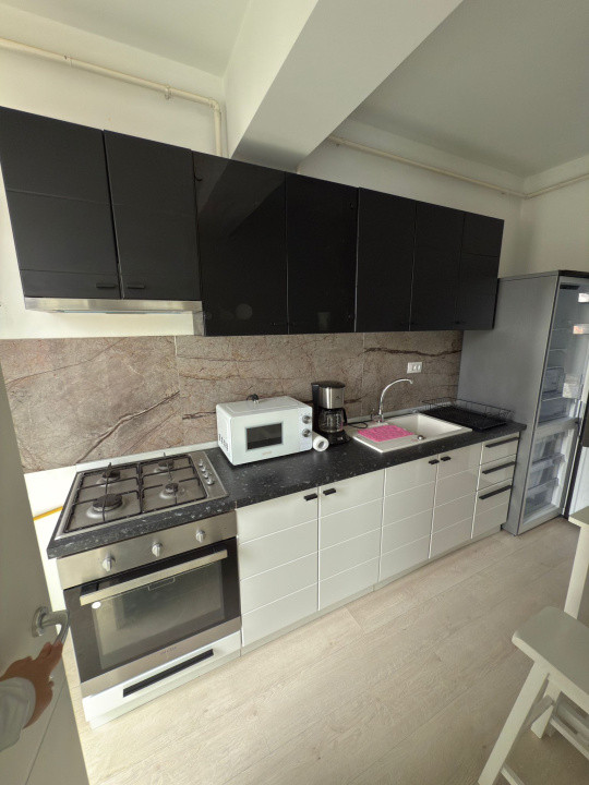 Apartament o Camera Zona Palas-Bloc Nou