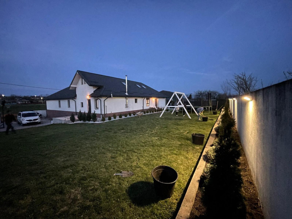 Casa 5 camere si teren 1200 mp