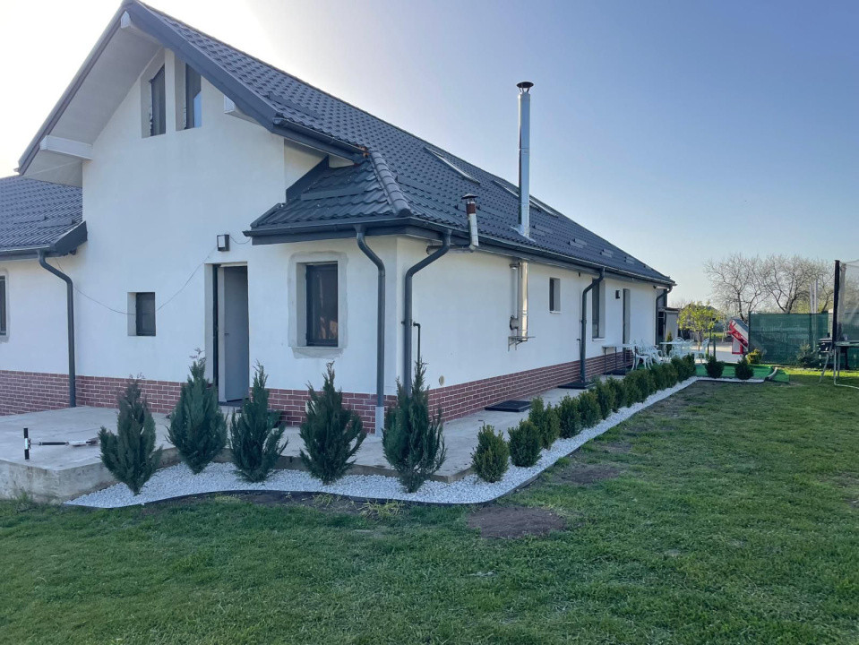 Casa 5 camere si teren 1200 mp