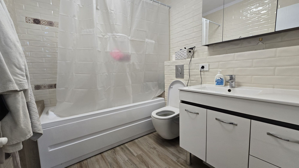 Casa 5 camere si teren 1200 mp