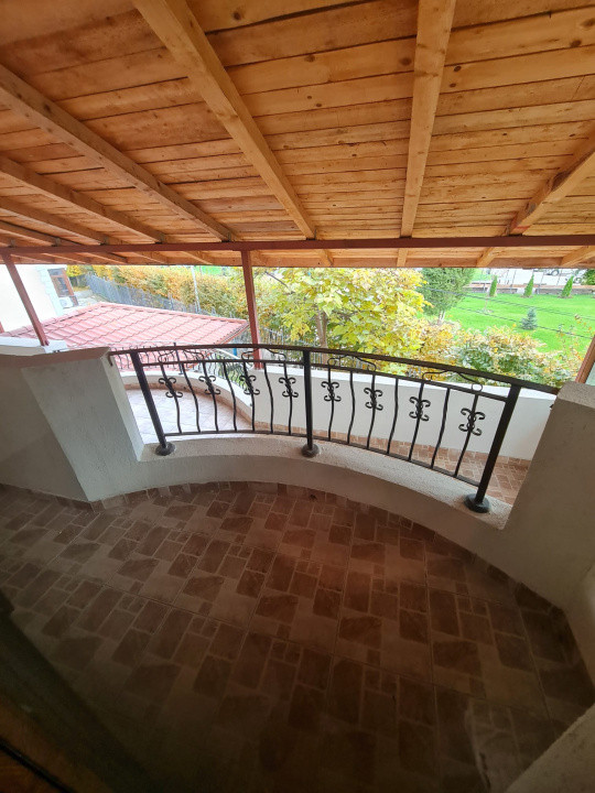 Etaj de vila, spatiu comercial sau de birouri, pentru cabinete, magazine etc 