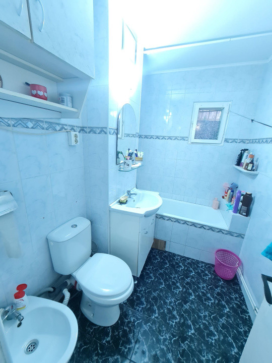 Apartament 4 camere decomandat, et. 1/4,  81 mp. Frumoasa, Diminetii