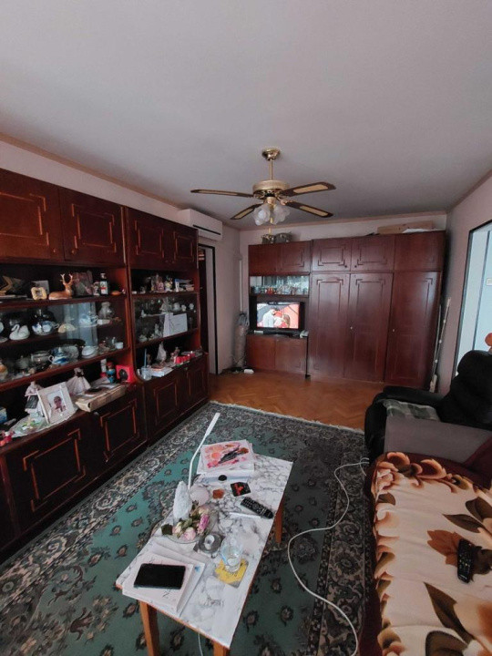 Apartament cu 2 camere semidecomandate, zona Piata Nicolina, Jumbo