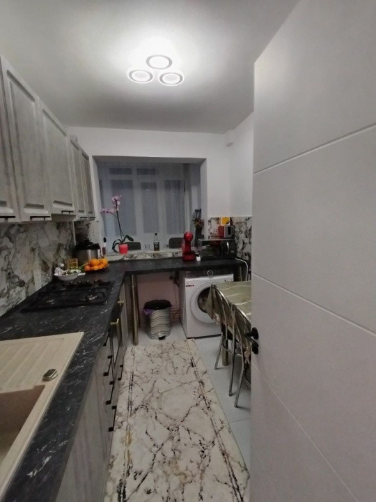 Apartament 2 cam D Podu Ros, fara risc, langa Palas!