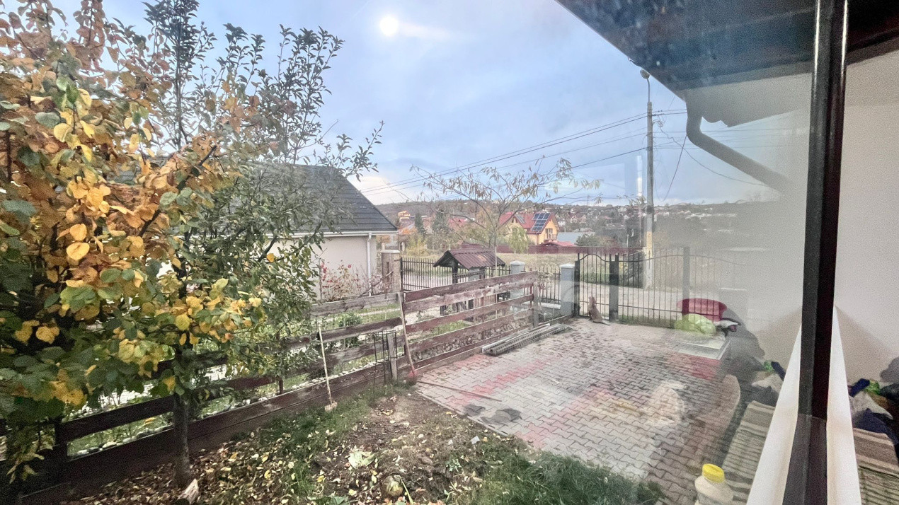 Apartament in vila, pe 2 nivele, cu teren, in Bucium!