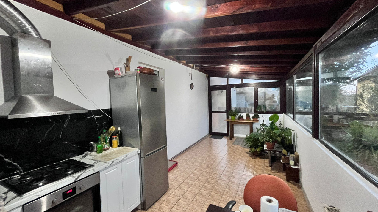 Apartament in vila, pe 2 nivele, cu teren, in Bucium!
