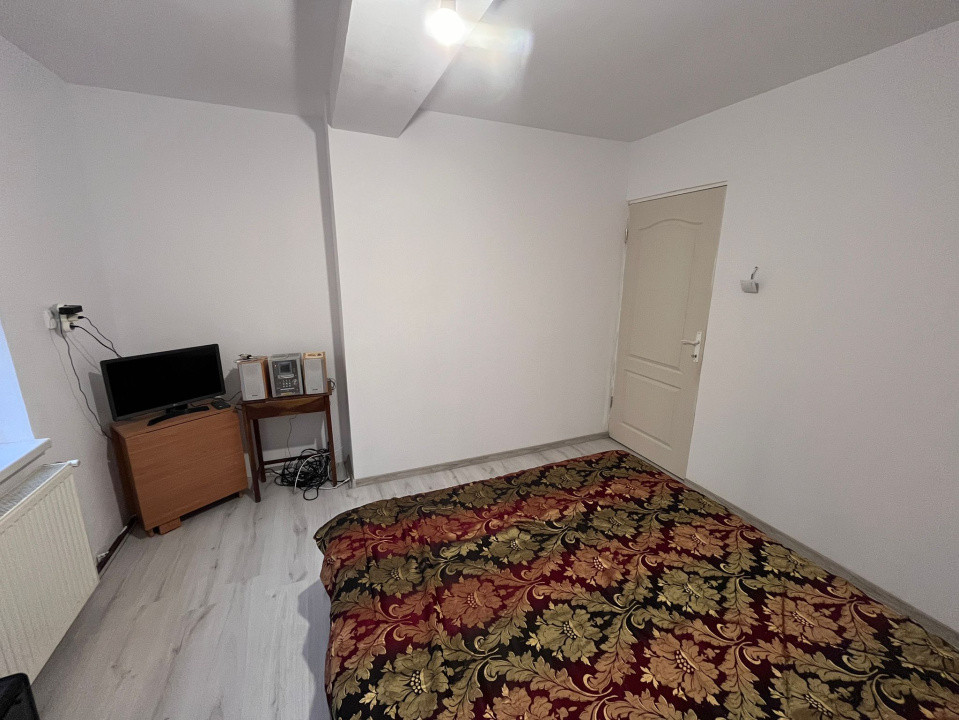 Apartament in vila, pe 2 nivele, cu teren, in Bucium!