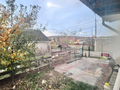 Apartament in vila, pe 2 nivele, cu teren, in Bucium!