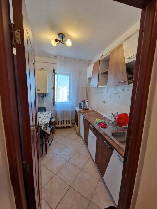 Apartament cu 2 camere in apropiere de Palas, semidecomandat, luminos, spatios!