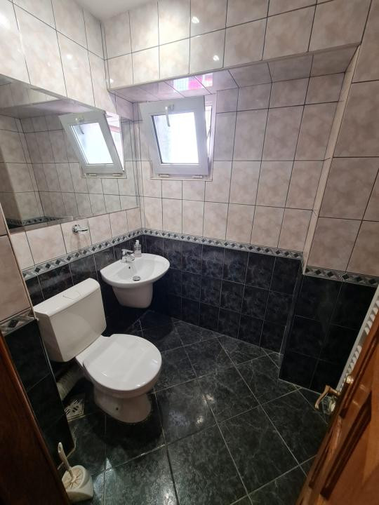 Apartament cu 4 camere si 2 bai, plus 2 balcoane, Esplanada Nicolina!