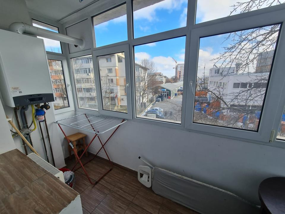 Apartament cu 2 camere decomandate in zona Bisericii Frumoasa!