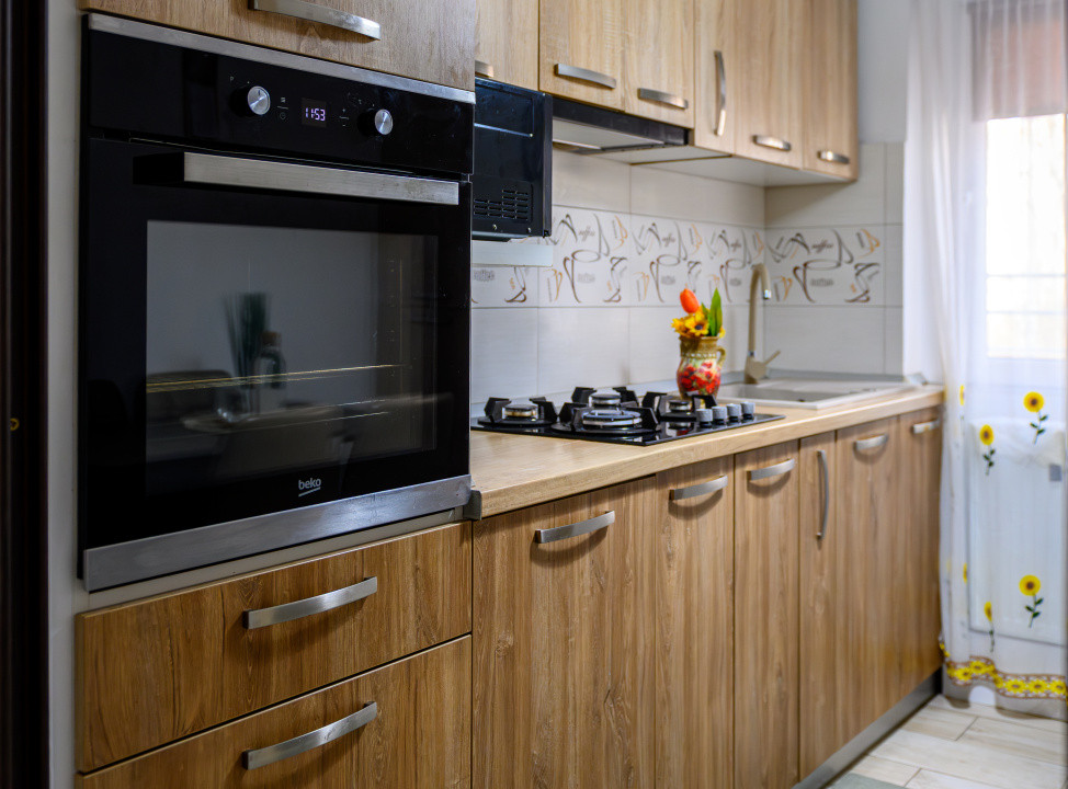 Zero comision!  Ultrafinisat cu balcon, 2 camere, in Pod de Piatra, fara risc!