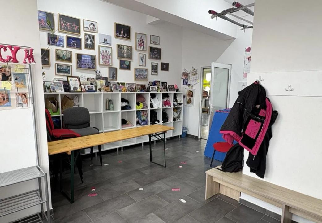 Spatiu de Birou/Comercial 240m2 zona Baza 3