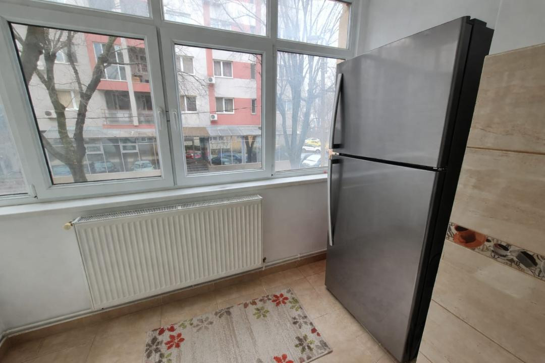 Apartament cu 3 camere, etajul 1 cu 2 bai in Nicolina, pe strada Ovidiu!