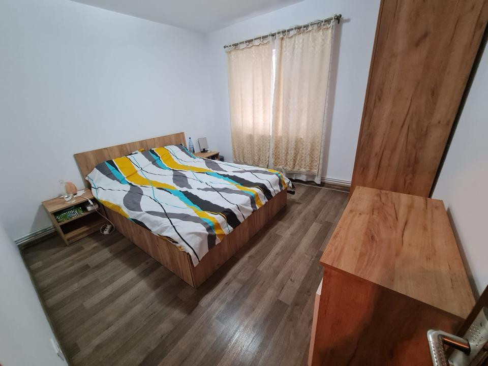 Apartament cu 3 camere, etajul 1 cu 2 bai in Nicolina, pe strada Ovidiu!