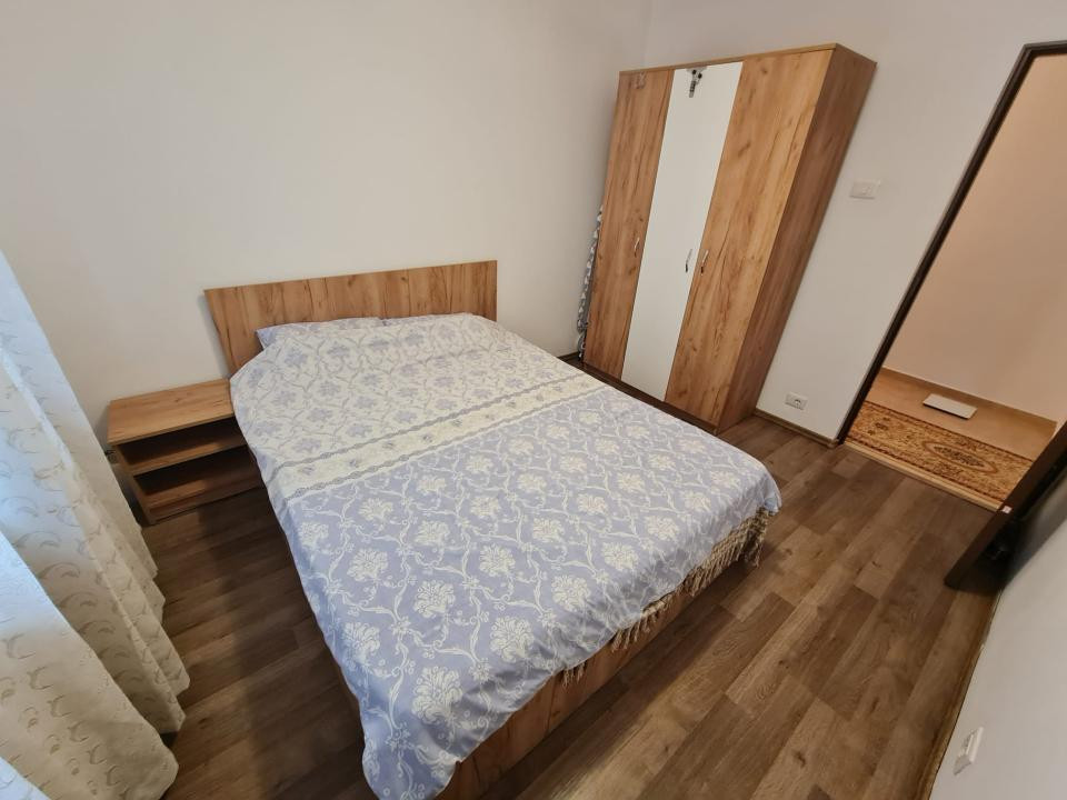 Apartament cu 3 camere, etajul 1 cu 2 bai in Nicolina, pe strada Ovidiu!