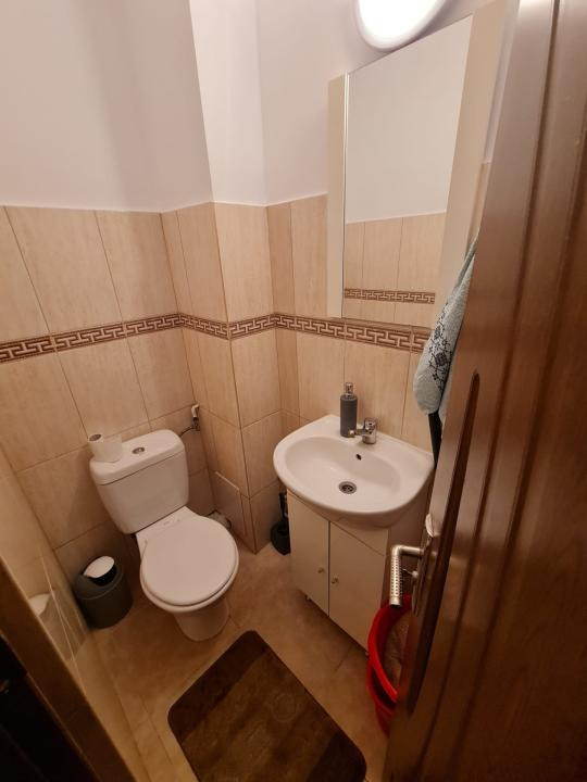 Apartament cu 3 camere, etajul 1 cu 2 bai in Nicolina, pe strada Ovidiu!