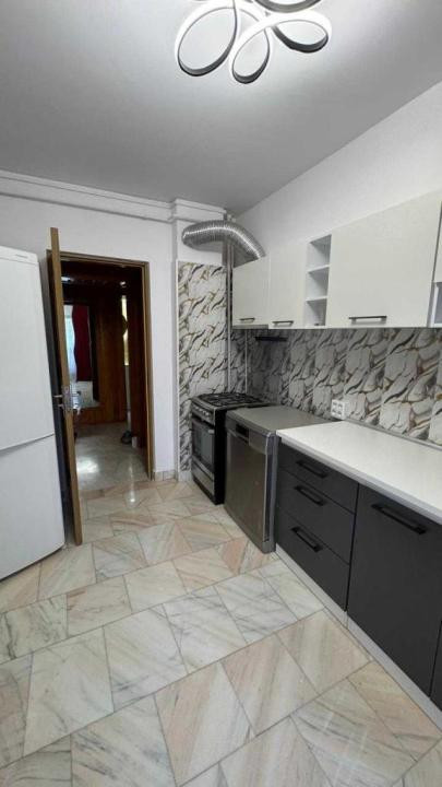 Ultracentral, Bd Independenței, etaj 3/8,  cu garaj concesionat, 3 cam, 2 bai