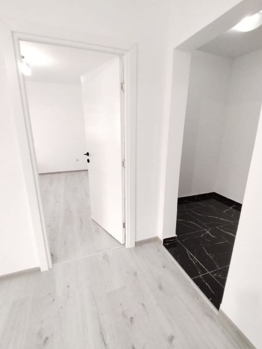 Apartament cu 2 camere langa Palas, et.1, circular! Comision zero!