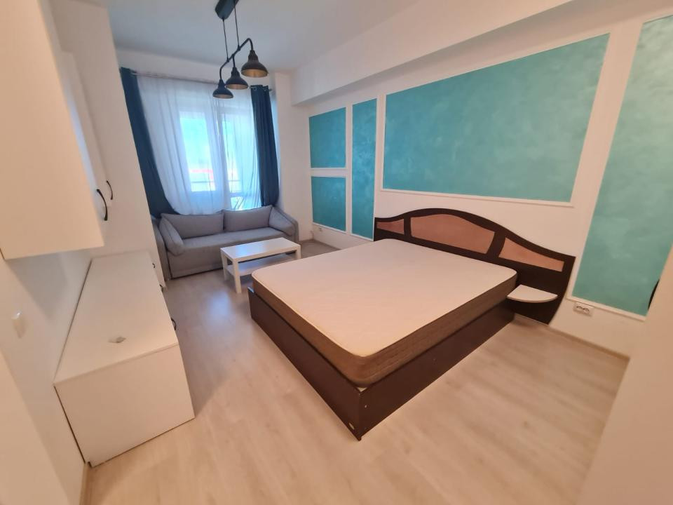 Apartament cu 1 camera plus bucatarie separata, balcon deschis si P privata!