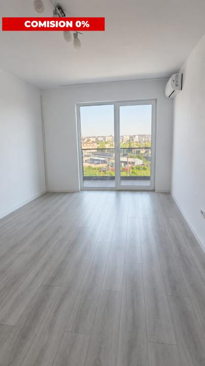 Comision 0!  Apartament nemobilat, camera si bucatarie, la Poitiers Towers!