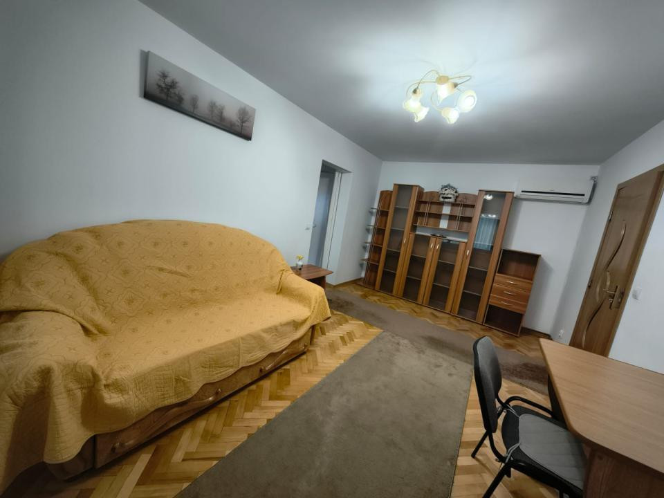 Apartament cu 2 camere SD langa Piata Chirila,Tatarasi!