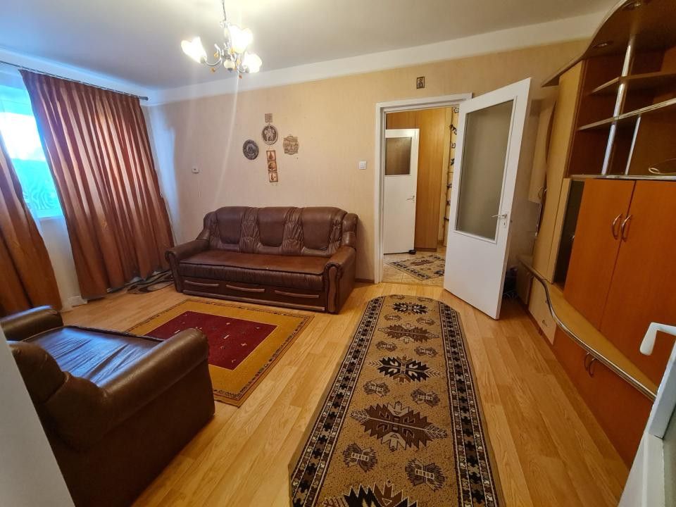 Apartament cu 2 camere in Podu Ros, langa Palas!