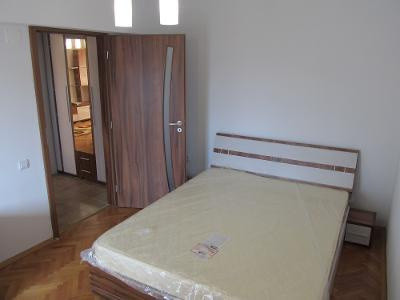 Apartament cu 2 camere decomandate langa UMF!