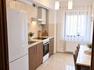 Apartament cu 2 camere langa UMF, Centru!