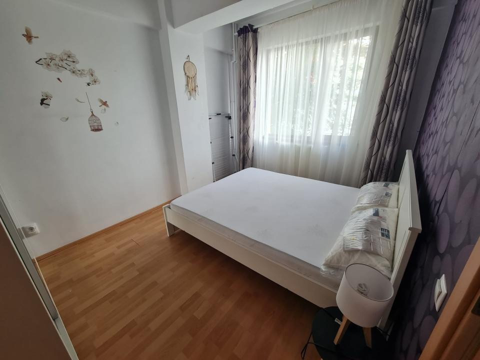 Apartament cu 2 camere decomandate pr str Silvestru-Gara Mare